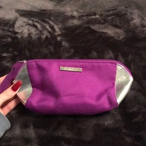 Clinique Pouch